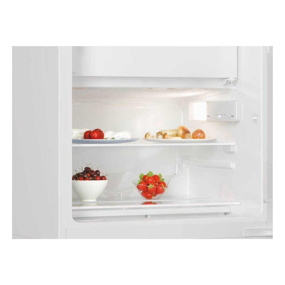 Frigorifero sottotavolo Candy CM4SE68W monoporta statico incasso 96 lt classe E